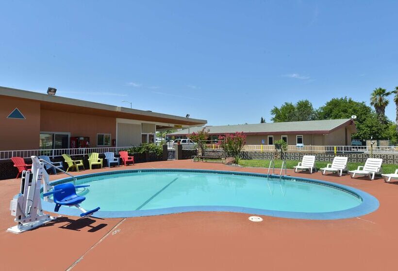 בית מלון כפרי Americas Best Value Inn Red Bluff