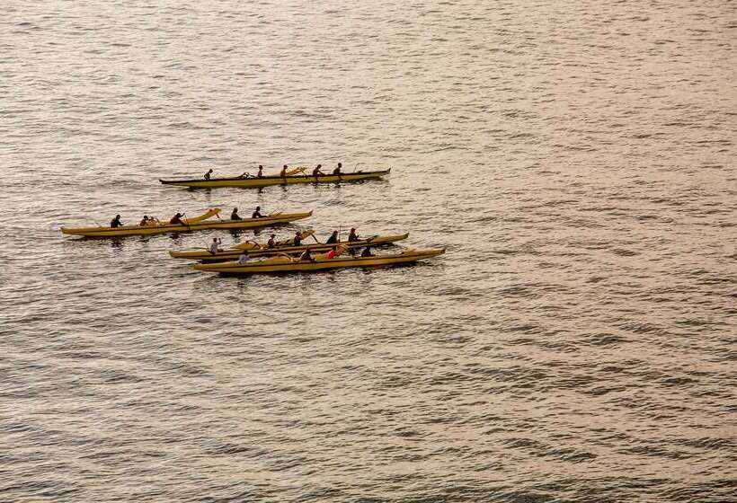 Отель Aston Mahana At Kaanapali