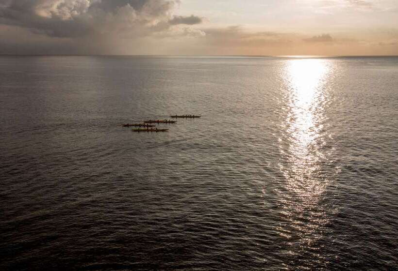 Отель Aston Mahana At Kaanapali
