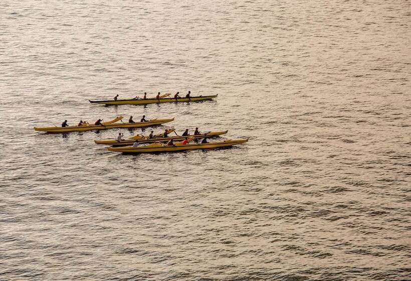 Отель Aston Mahana At Kaanapali