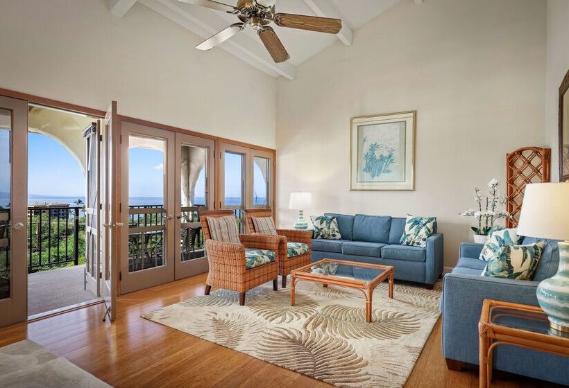 Отель Aston Maui Hill