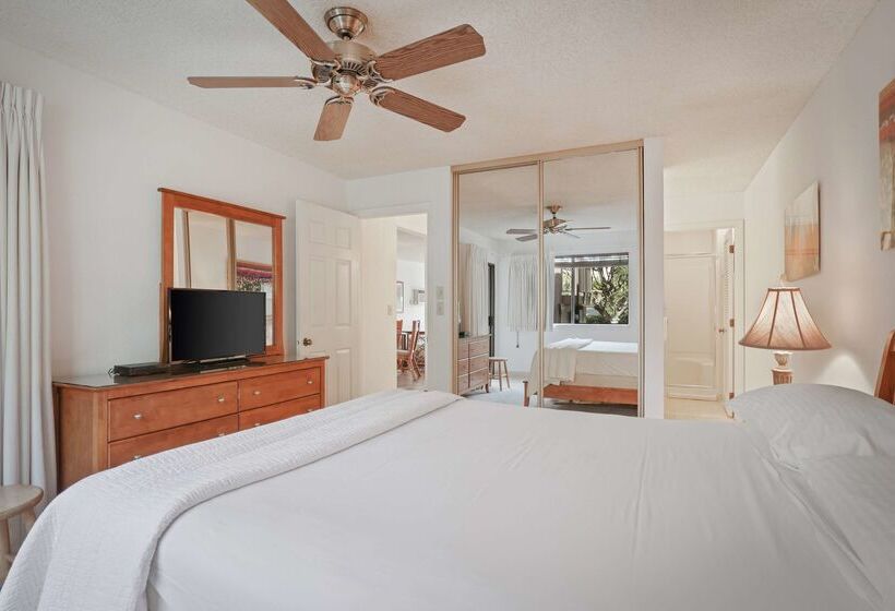 Отель Aston Maui Hill