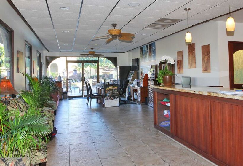 Отель Aston Maui Hill