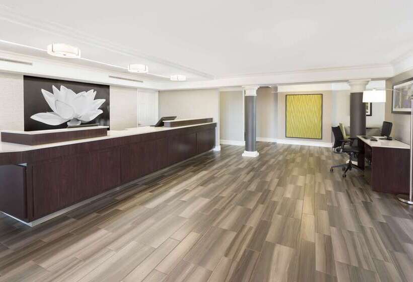 בית מלון כפרי Baymont By Wyndham Greenville Woodruff Rd