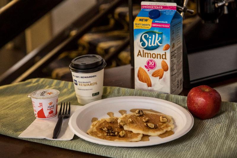 בית מלון כפרי Best Western Ashbury Inn