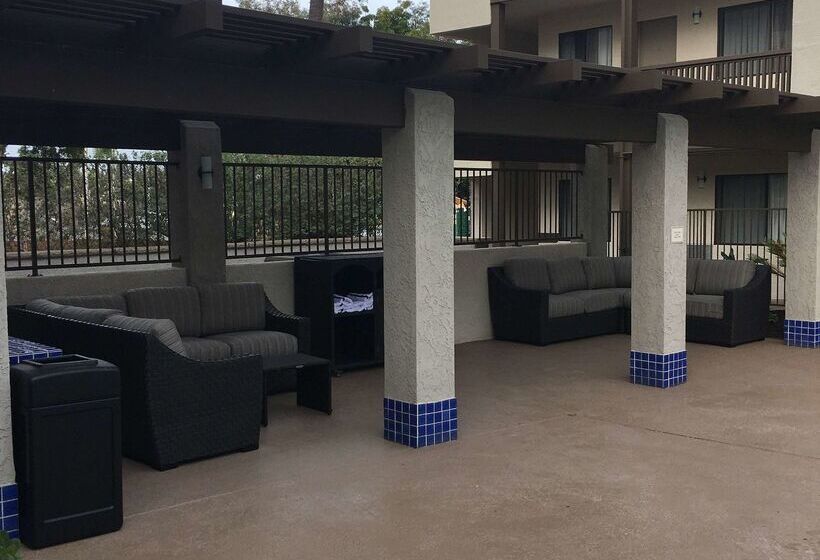 فندق Best Western Carlsbad By The Sea