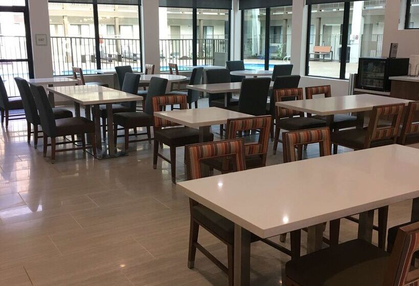 فندق Best Western Carlsbad By The Sea