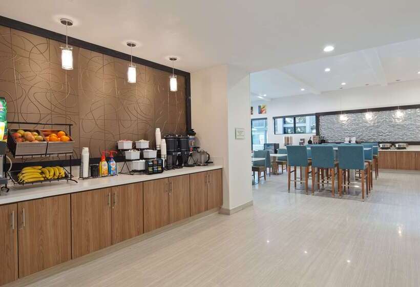 فندق Best Western Carlsbad By The Sea