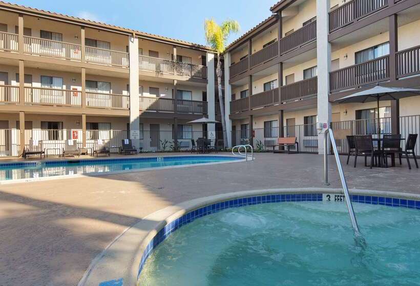 فندق Best Western Carlsbad By The Sea