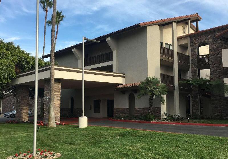 فندق Best Western Carlsbad By The Sea