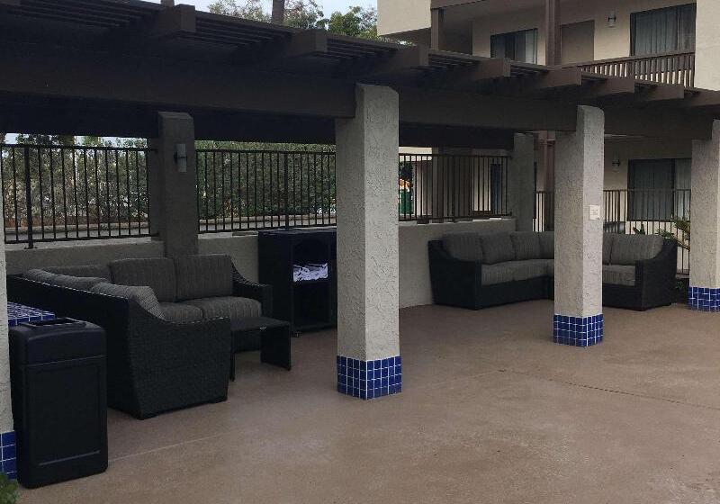 فندق Best Western Carlsbad By The Sea