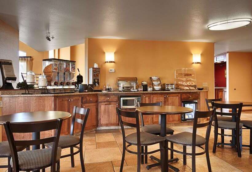 בית מלון כפרי Best Western Palm Court Inn