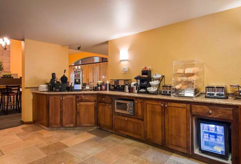 فندق Best Western Palm Court Inn