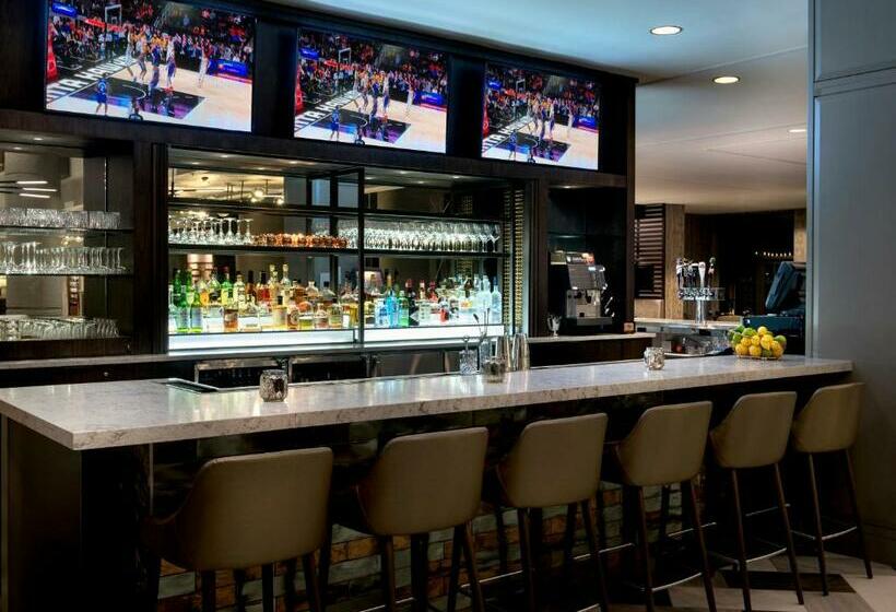 ホテル Embassy Suites By Hilton Bethesda Washington Dc