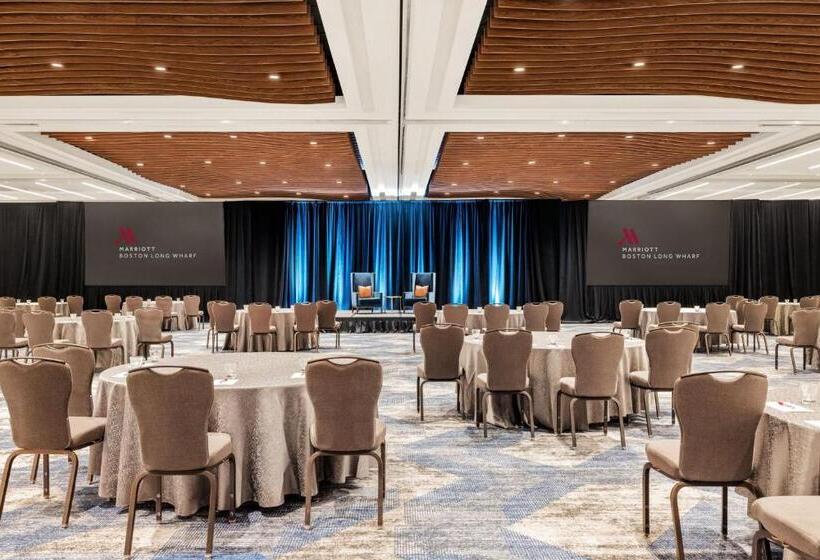 Отель Boston Marriott Long Wharf
