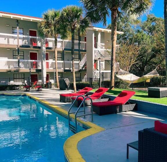 فندق Casa Bella Inn & Suites Extended Stay