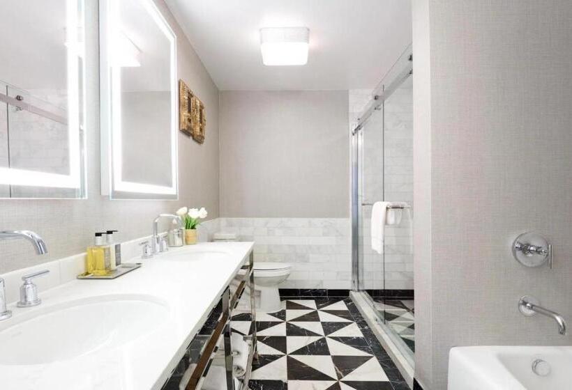 Отель Chamberlain West Hollywood