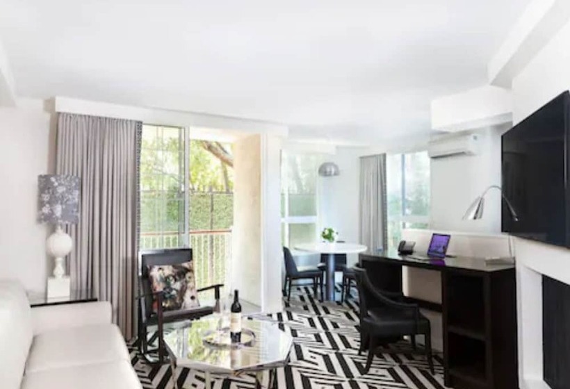 Отель Chamberlain West Hollywood