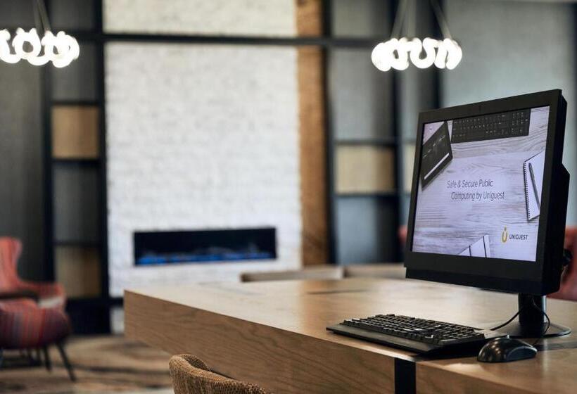 هتل Chicago Marriott Oak Brook