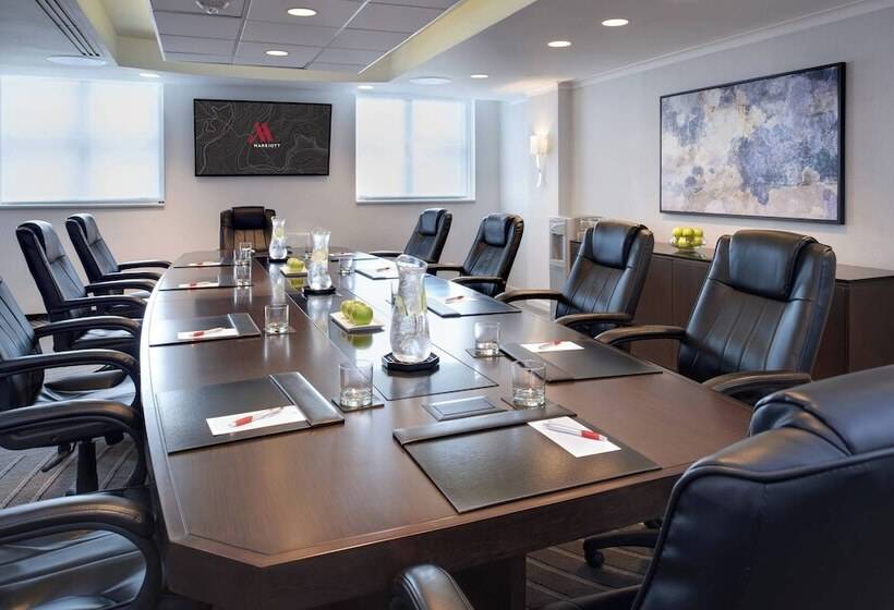 호텔 Chicago Marriott Suites O'hare