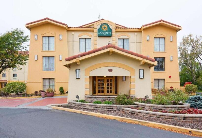 هتل Chicago O Hare Airport