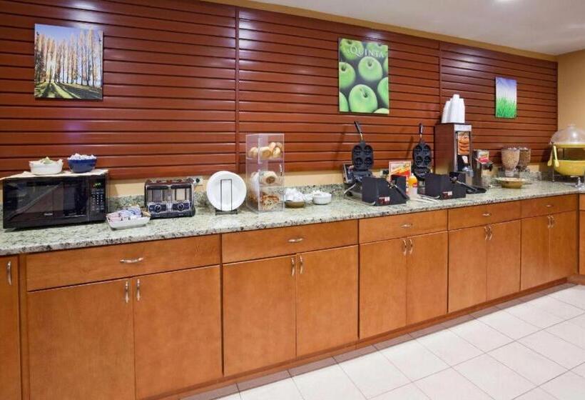 هتل Chicago O Hare Airport