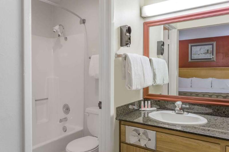 فندق Country Inn & Suites By Radisson, Vallejo Napa Valley, Ca