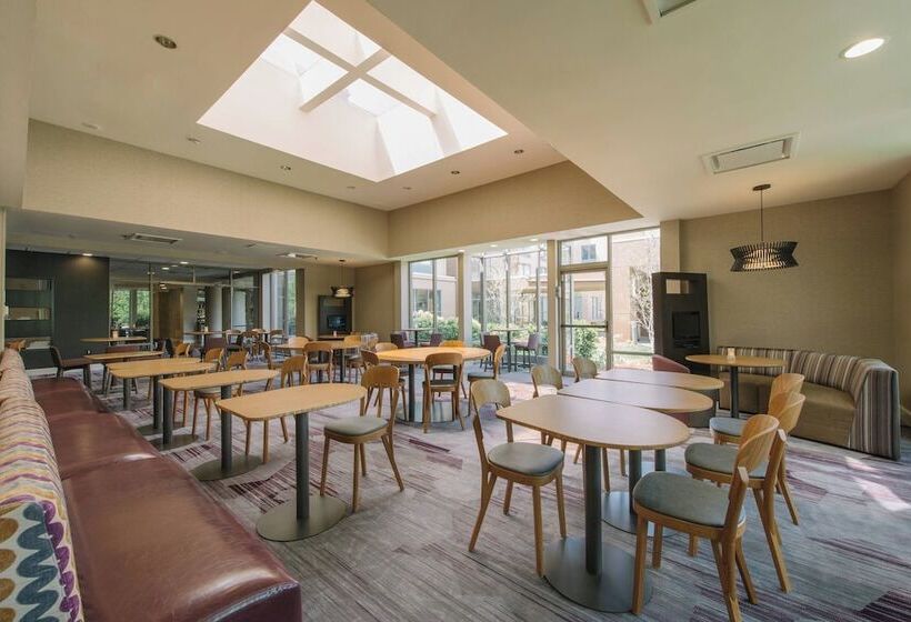 هتل Courtyard By Marriott Nashua