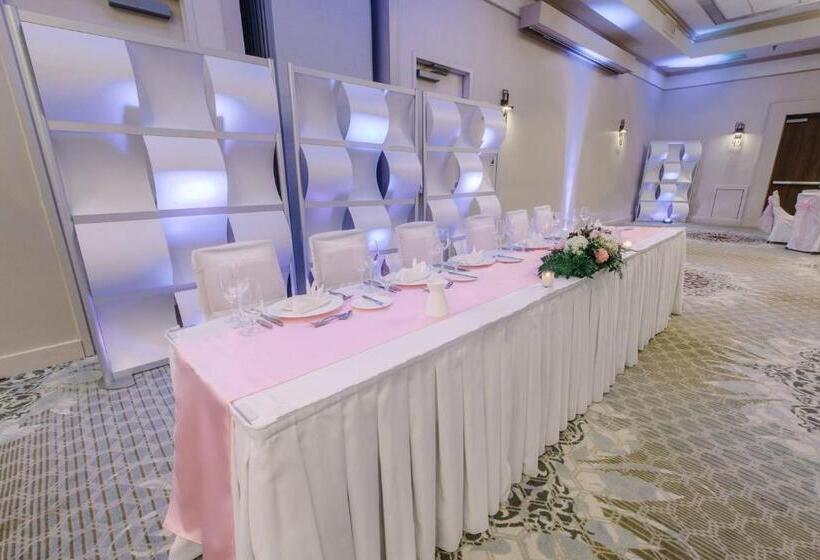 فندق Courtyard By Marriott Nashua