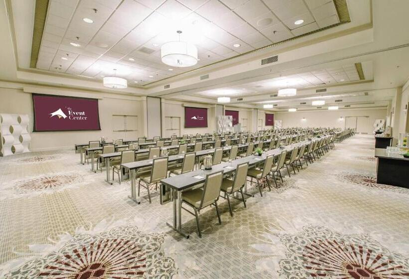 هتل Courtyard By Marriott Nashua