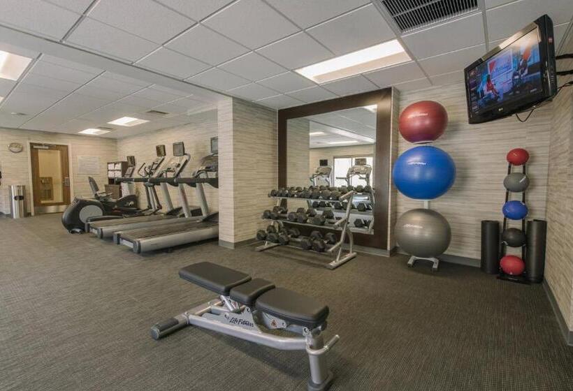 فندق Courtyard By Marriott Nashua
