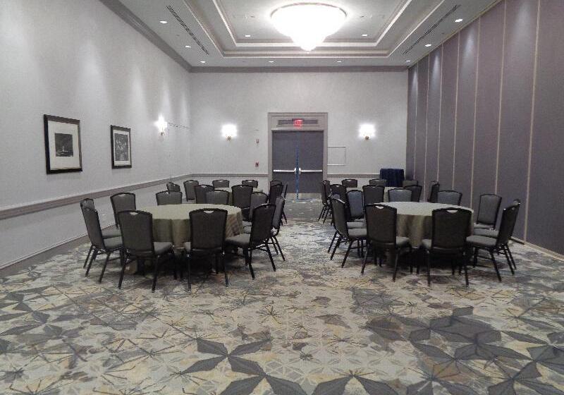 בית מלון כפרי Crowne Plaza College Park  Washington Dc