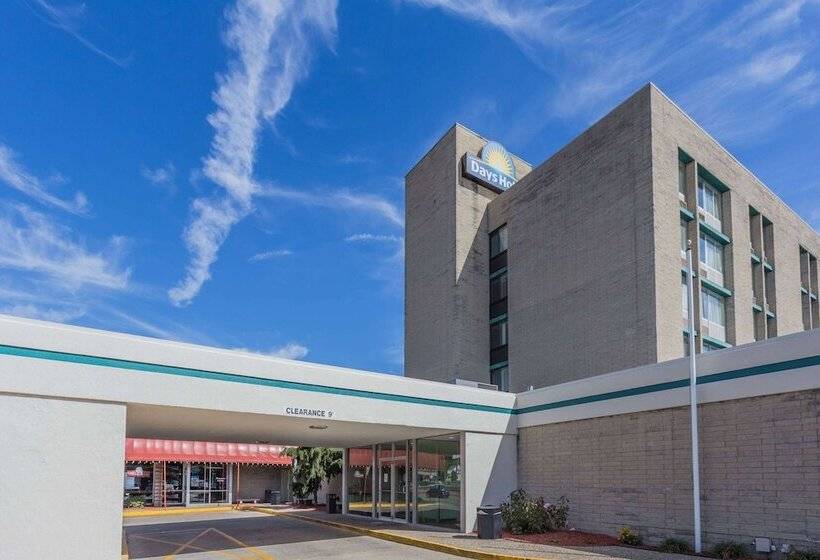 Days Hotel By Wyndham Danville Conference Center