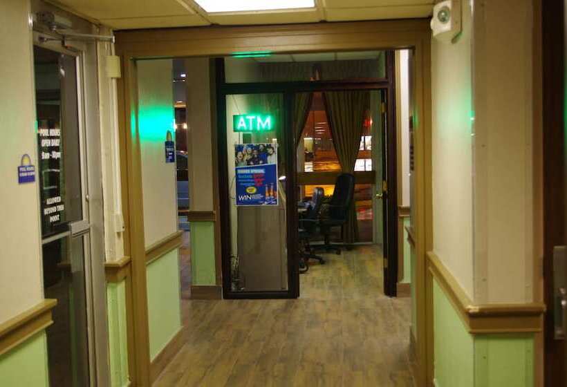 Days Hotel By Wyndham Danville Conference Center