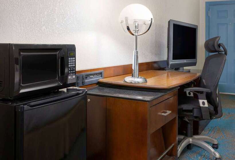 فندق Days Inn By Wyndham Columbia