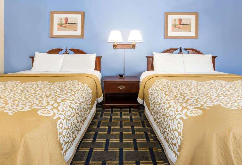 בית מלון כפרי Days Inn By Wyndham Plymouth