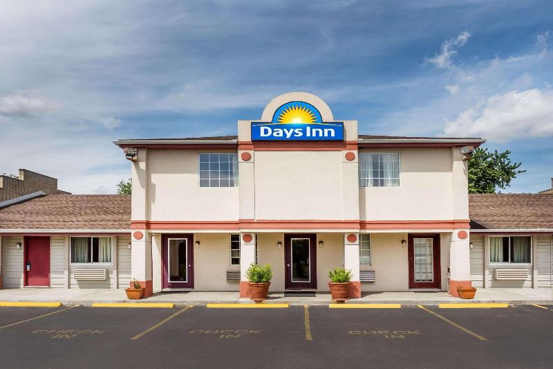 בית מלון כפרי Days Inn By Wyndham Plymouth