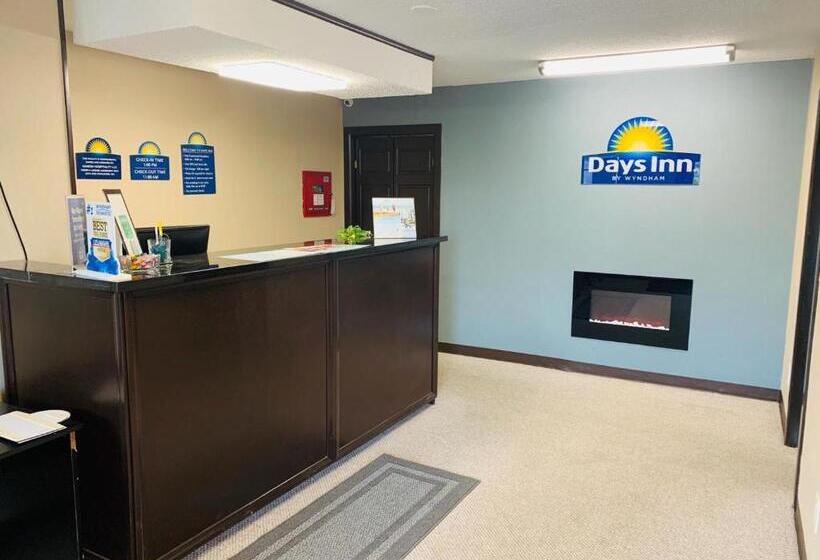 בית מלון כפרי Days Inn By Wyndham Plymouth
