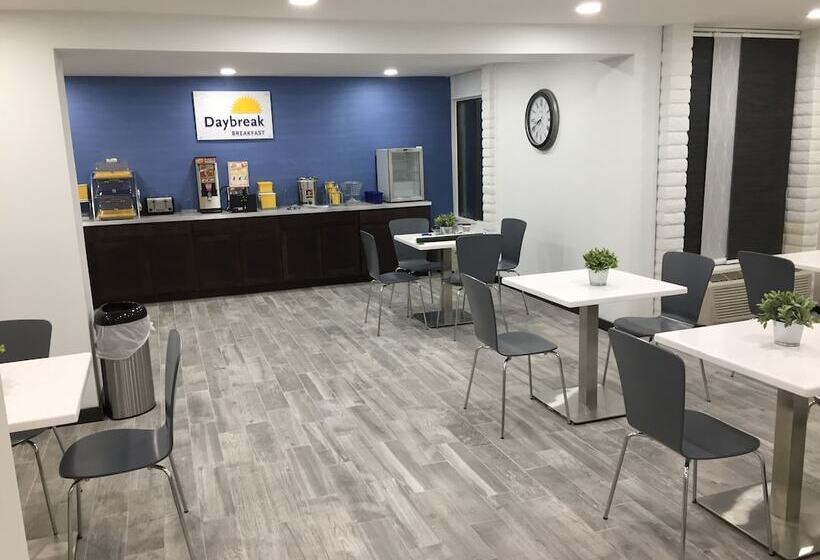 هتل Days Inn & Suites By Wyndham Cincinnati North