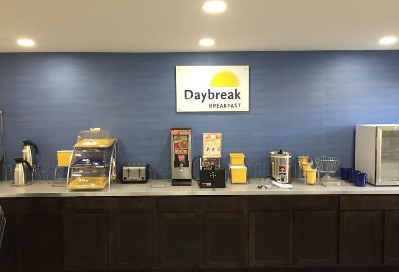 هتل Days Inn & Suites By Wyndham Cincinnati North