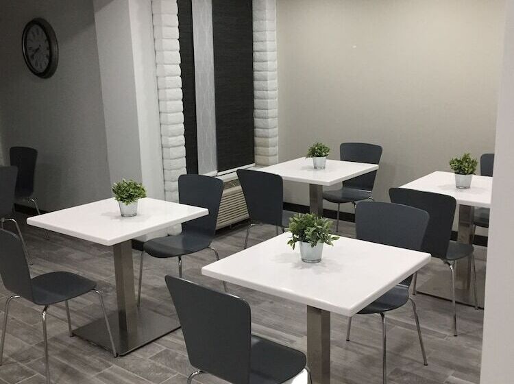 هتل Days Inn & Suites By Wyndham Cincinnati North