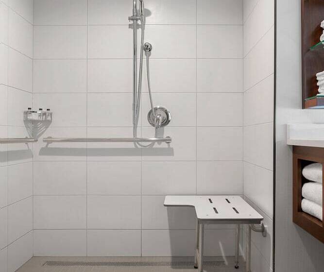 Delta Hotels By Marriott Somerset