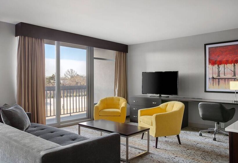 Delta Hotels By Marriott Somerset