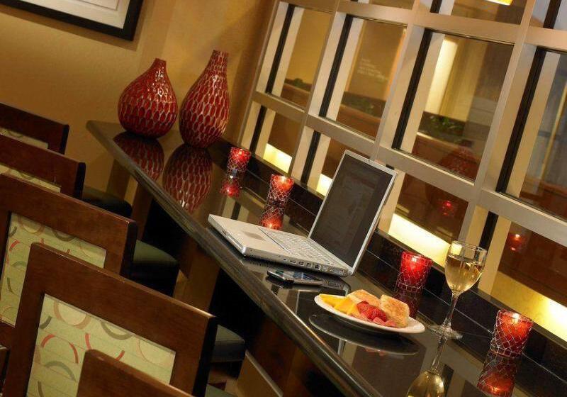 هتل Des Moines Marriott Downtown