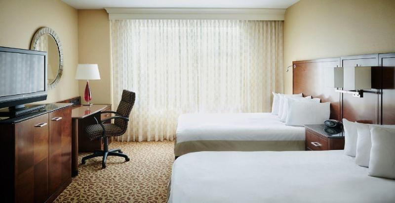 هتل Des Moines Marriott Downtown
