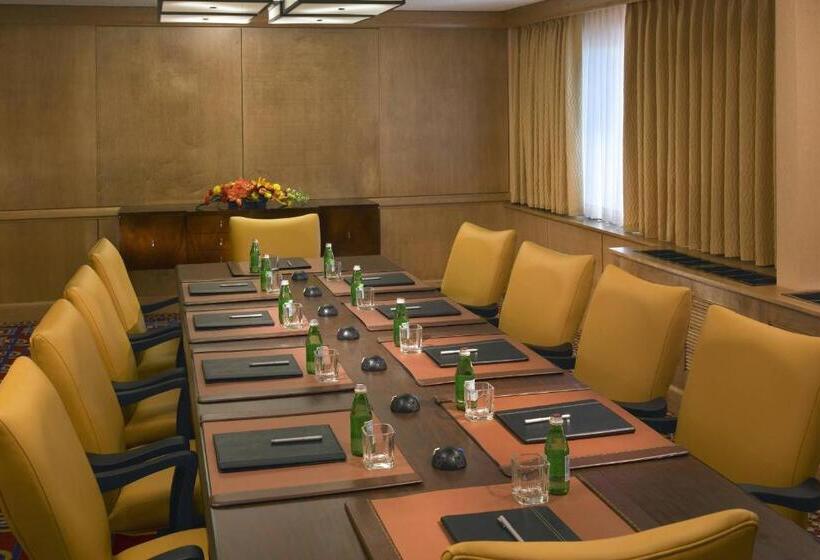 فندق Detroit Marriott Livonia