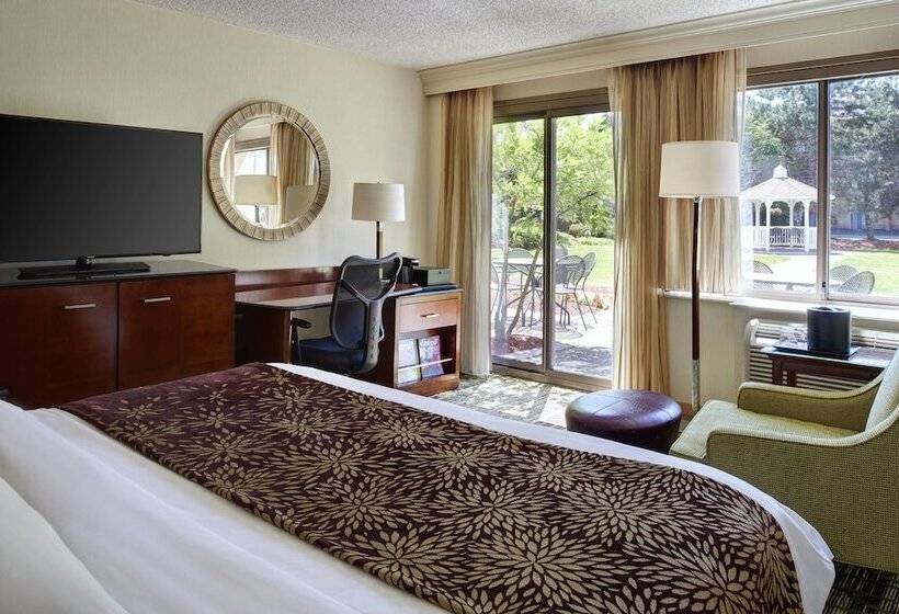 فندق Detroit Marriott Livonia