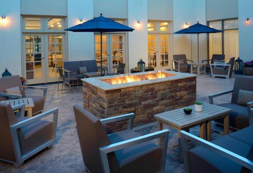 فندق Detroit Marriott Southfield