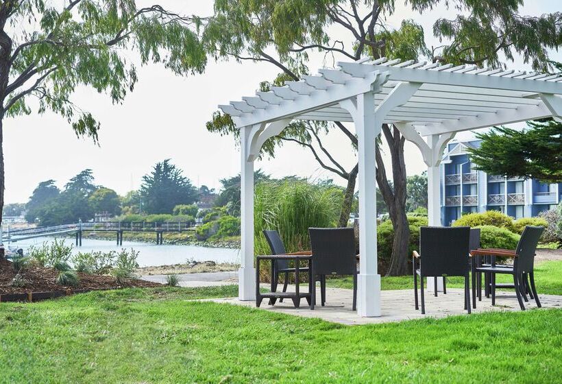 Doubletree By Hilton Hotel Berkeley Marina