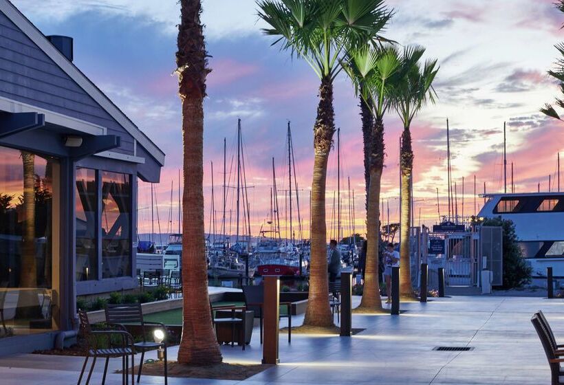 Doubletree By Hilton Hotel Berkeley Marina